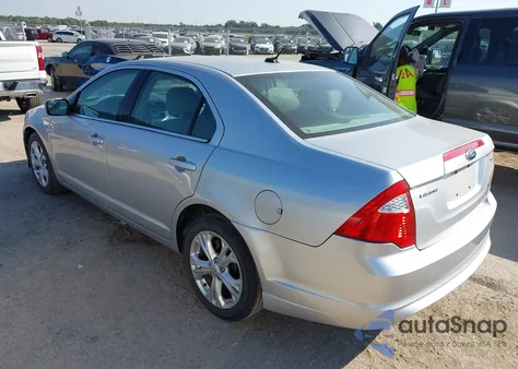 2012 Ford Fusion Se z USA, uszkodzony, nr VIN 3FAHP0HA2CR449413